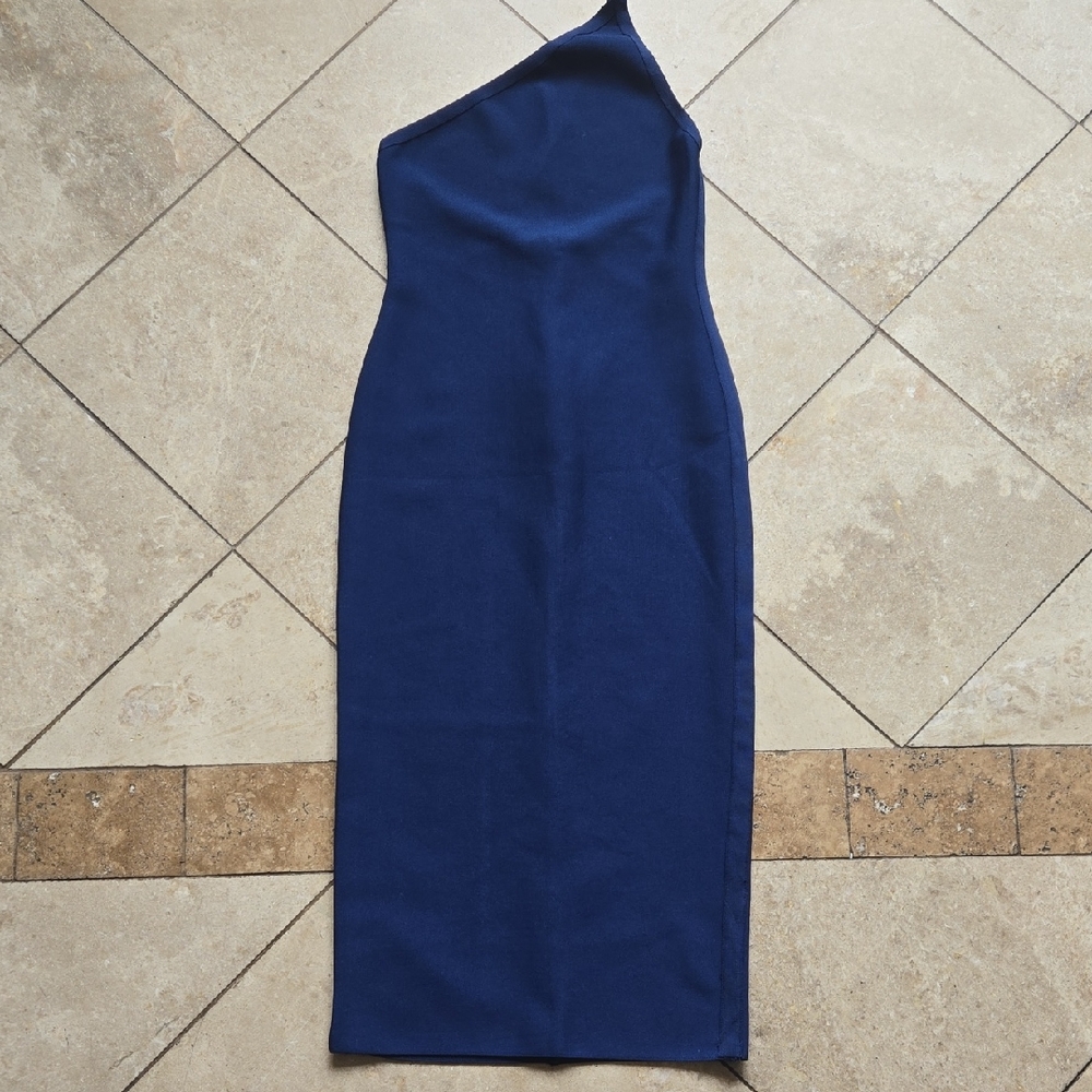 Elegant One-Shoulder Blue Dress